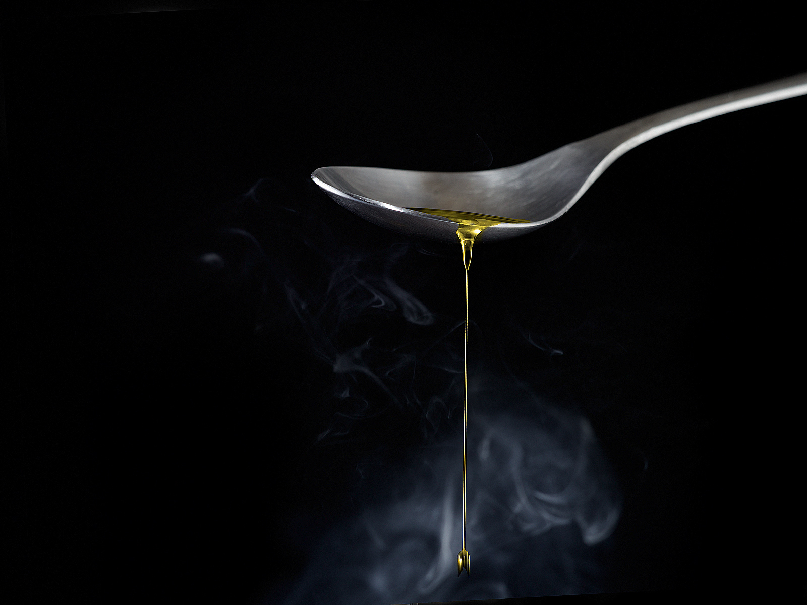 Basting spoon- Drizzle of oil- Best food photography. 